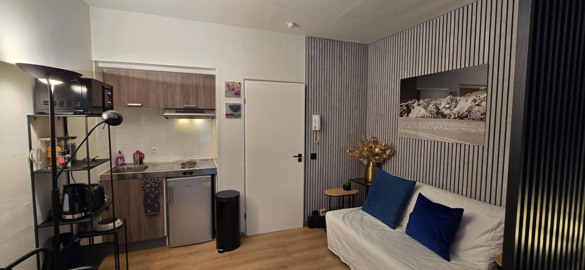 Cosy Louise Apartment *